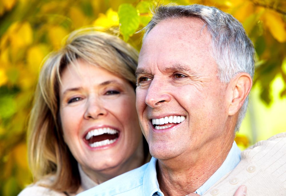 7 Reasons To Consider Dental Implants Over Traditional Dentures